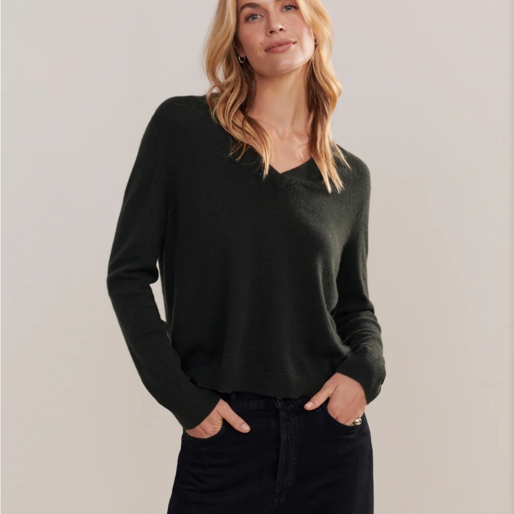 Jenni Kayne M FLYNN v-neck sweater in Dark Green (“Forest”) — worn once!